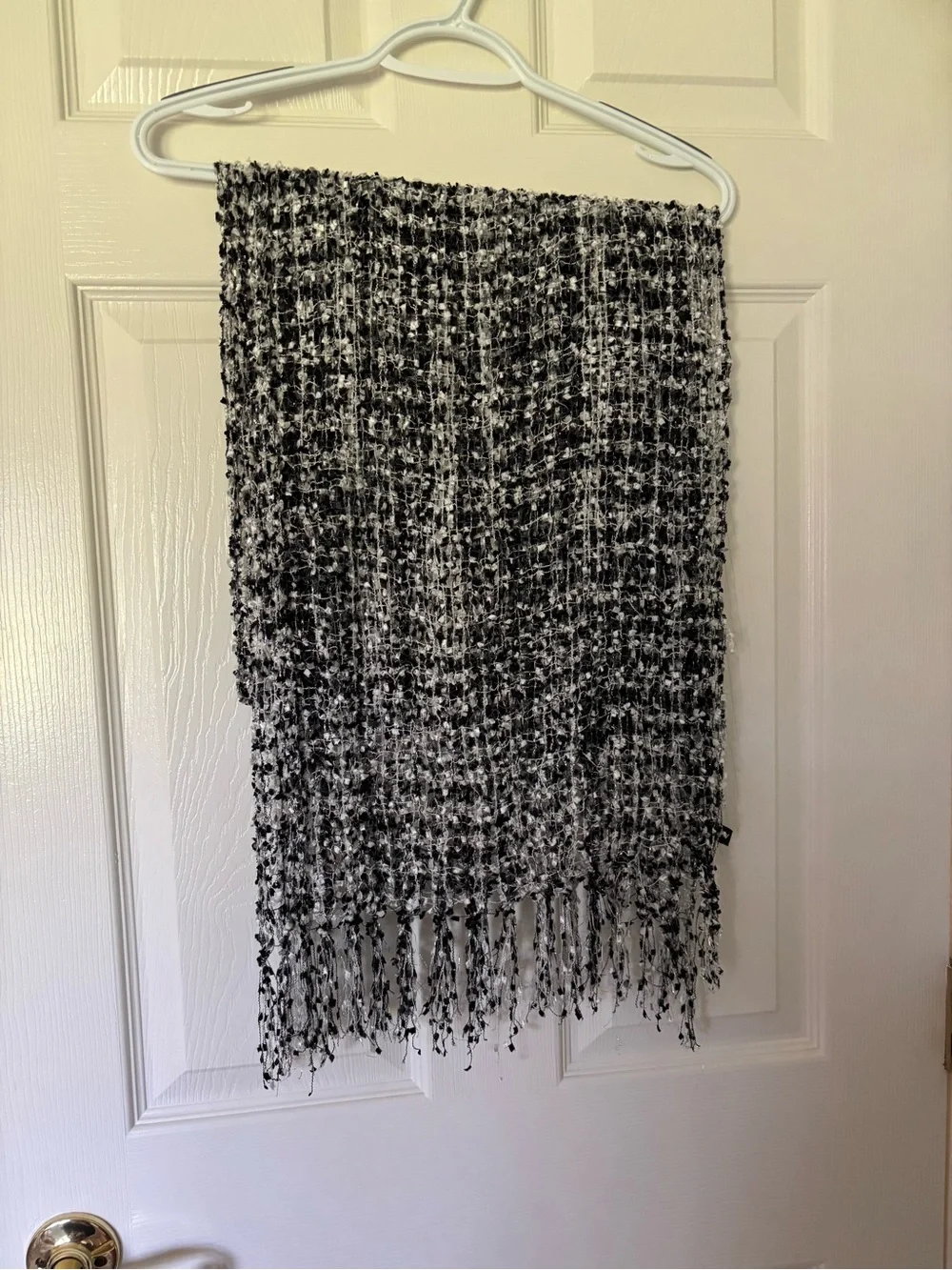 Black and White Apt 9 Brand Fashion Scarf